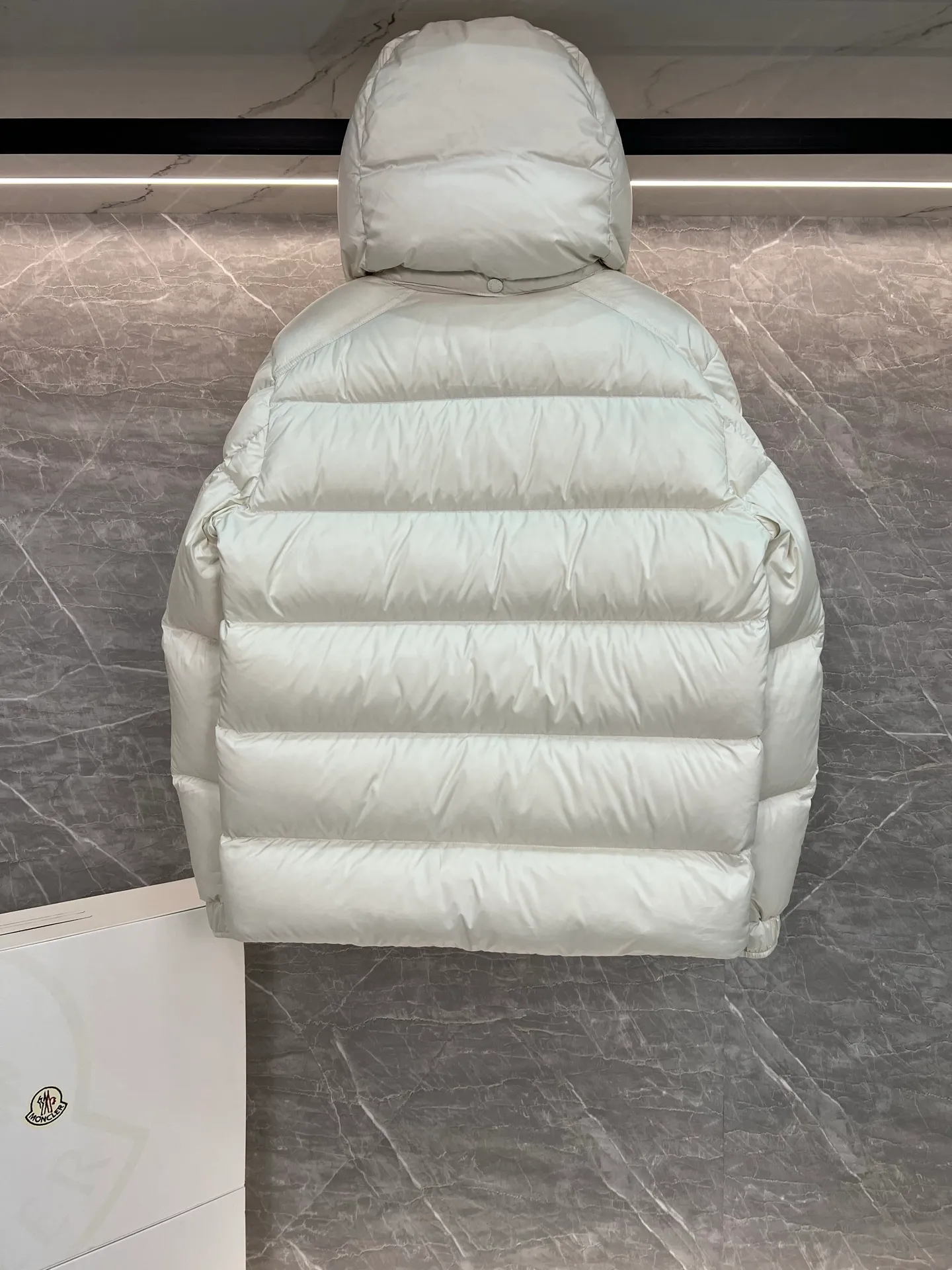 Hot Sale ⬆️MonclerMaya 90 .❗️❗️❗️❗️❗️ Moncler 。 Moncler Maya 。 ， ， Moncler 。 ， ，Classic 。 Classic 。 • • • • • ， • • • Size : 1-2-3-4-5 Black、White、Pink、